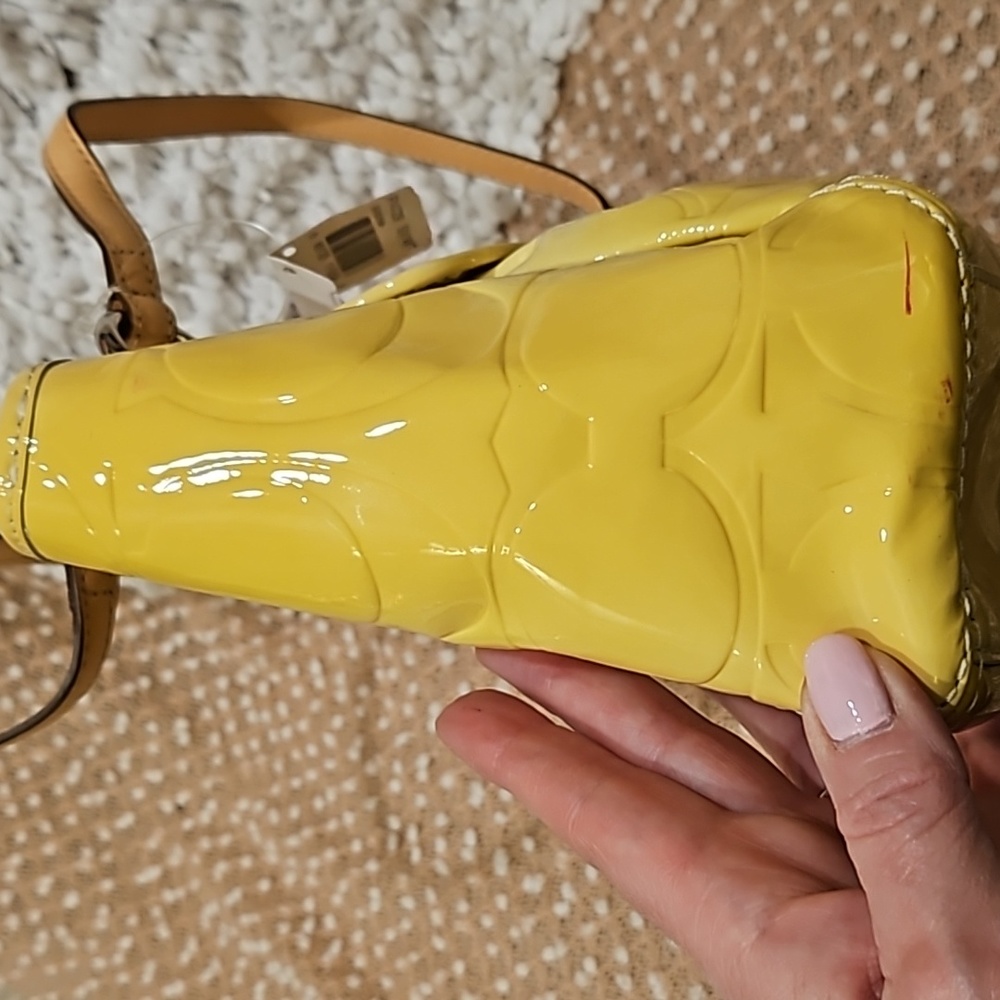 Coach Handbag - Picture 4 of 16